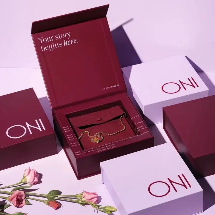 the journey from the exterior to the moment the jewellery is presented.